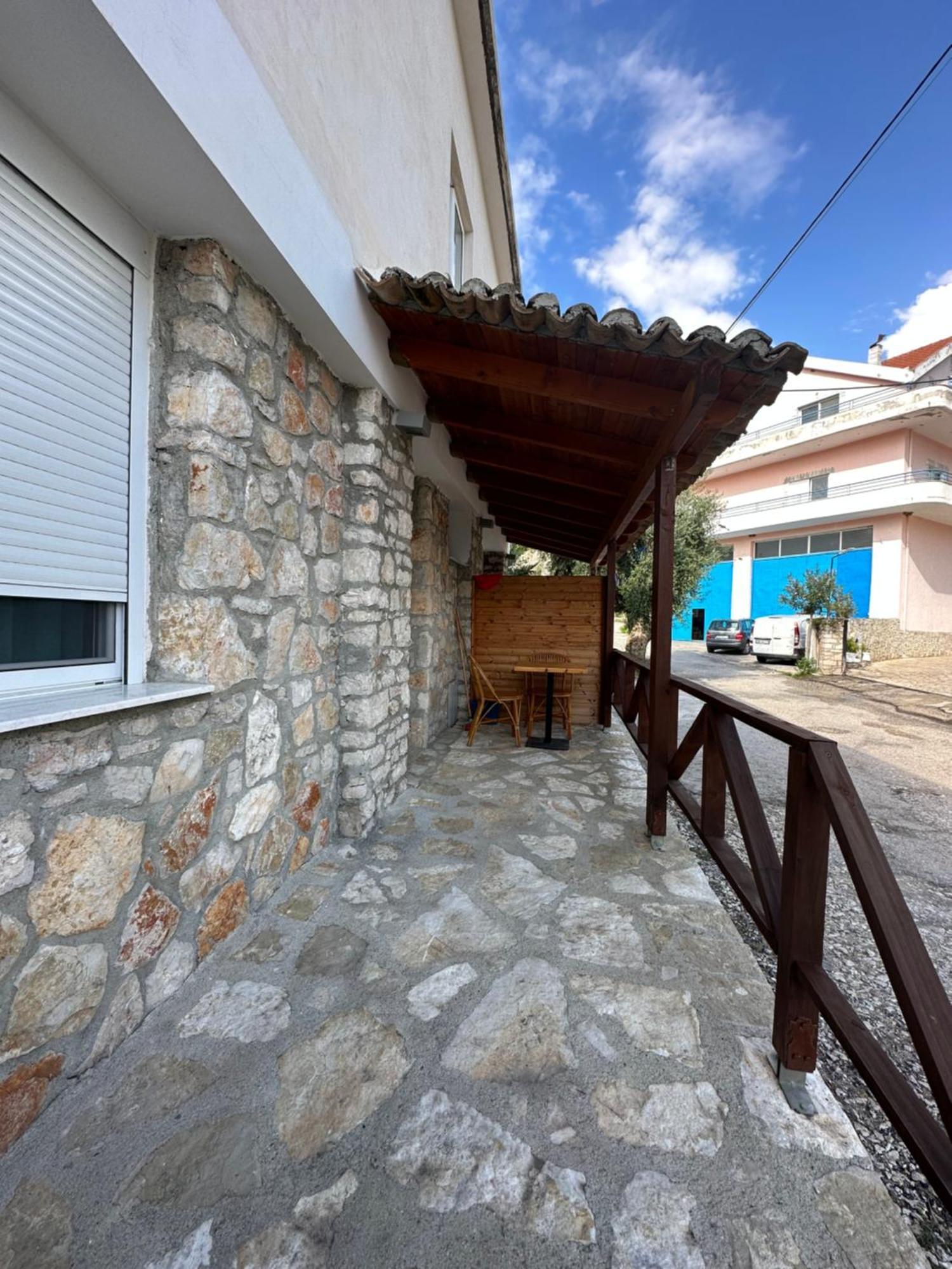 Jona Rooms Химара Экстерьер фото